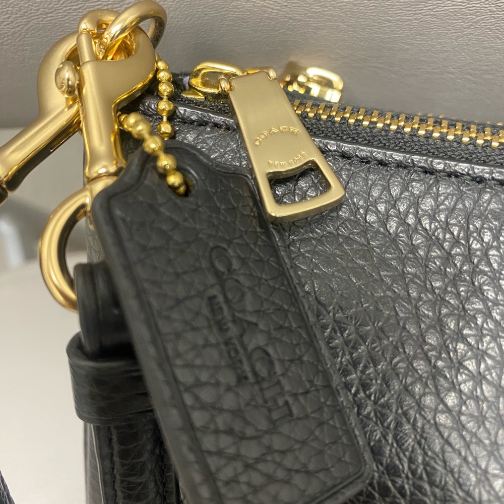 💯Authentic Coach Double Zipper Pebbled Black Leather Crossbody Bag-NWOT - Picture 3 of 10